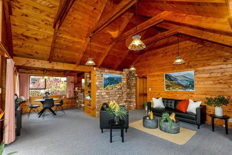 Photo of property in 3 Rennell Street, Frankleigh Park, New Plymouth, 4310