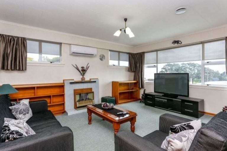 Photo of property in 37b Breakwater Road, Moturoa, New Plymouth, 4310