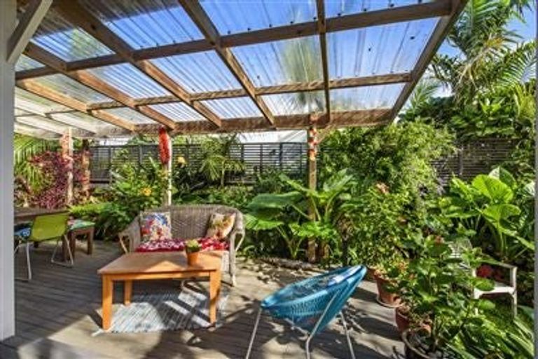 Photo of property in 1/1 Owens Road, Devonport, Auckland, 0624