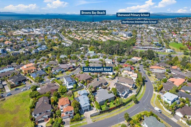 Photo of property in 20 Mackwell Road, Fairview Heights, Auckland, 0632