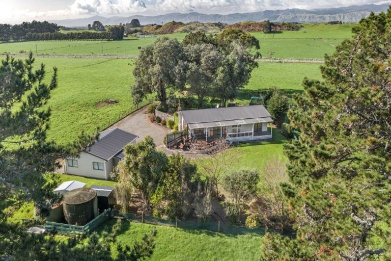 Photo of property in 236 Oturoa Road, Poroutawhao, Levin, 5572