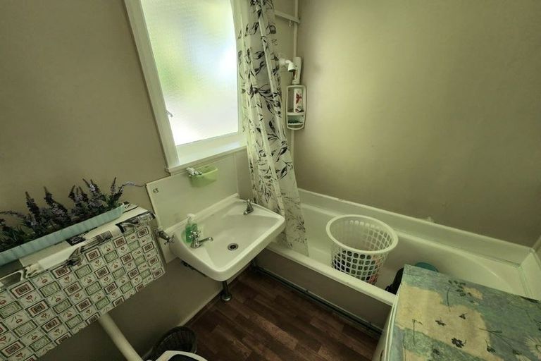 Photo of property in 4b Truman Road, Bryndwr, Christchurch, 8053