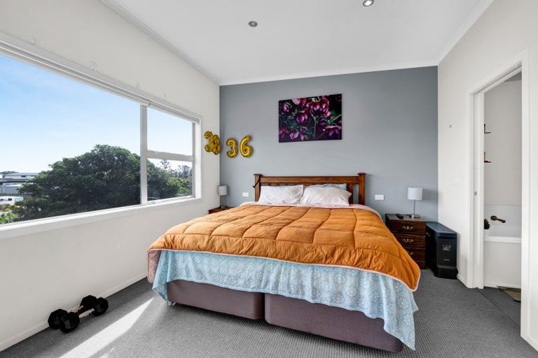 Photo of property in The Strand, 7/16 Ronald Street, Strandon, New Plymouth, 4312