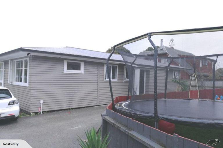 Photo of property in 759a Swanson Road, Swanson, Auckland, 0612
