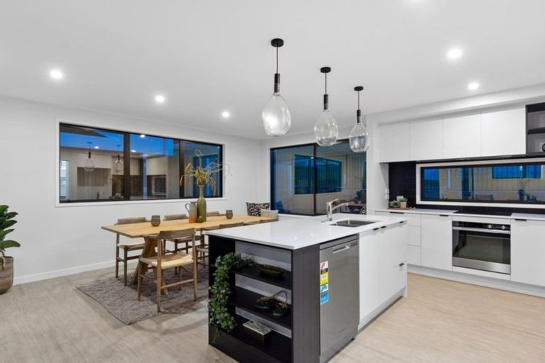 Photo of property in 80 Whakaturou Crescent, Pyes Pa, Tauranga, 3112