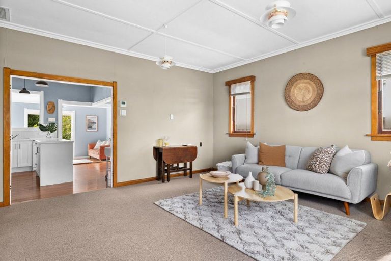 Photo of property in 17 Plassey Street, Havelock North, 4130