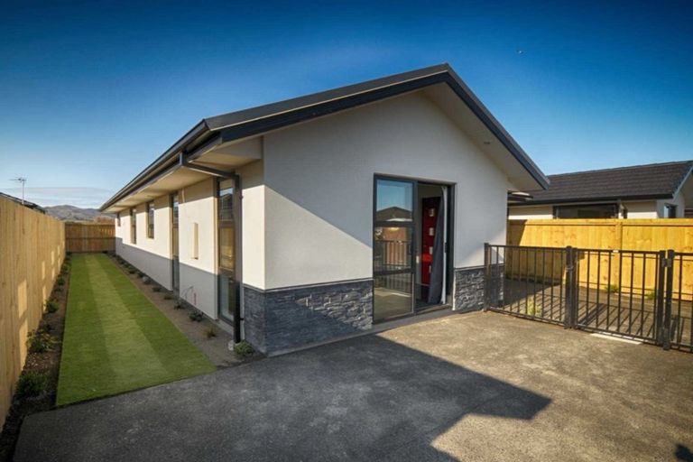 Photo of property in 15 Packard Crescent, Halswell, Christchurch, 8025