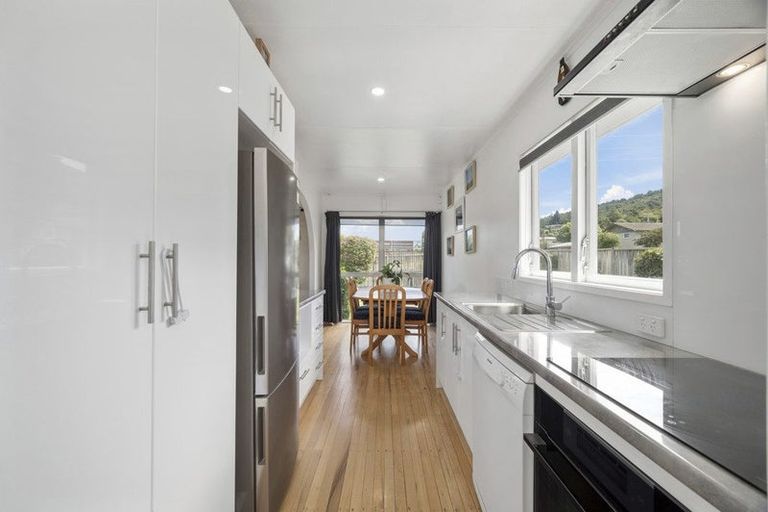 Photo of property in 6 Gem Street, Pukehangi, Rotorua, 3015