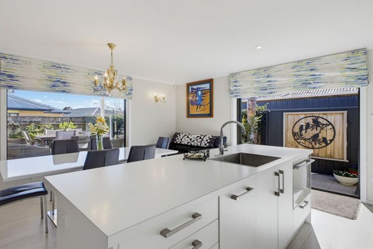 Photo of property in 32 Purnell Street, College Estate, Whanganui, 4500