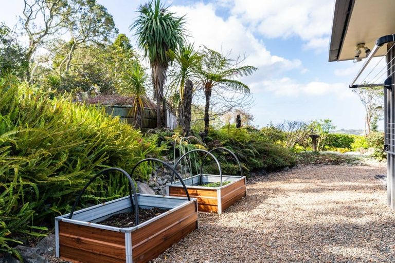 Photo of property in 58 Old Waipu Road, Mangawhai, 0505