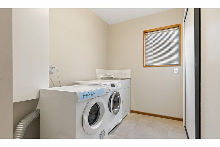 Photo of property in 37 Broadhaven Avenue, Parklands, Christchurch, 8083