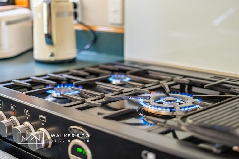 Photo of property in 87 Elmslie Road, Pinehaven, Upper Hutt, 5019