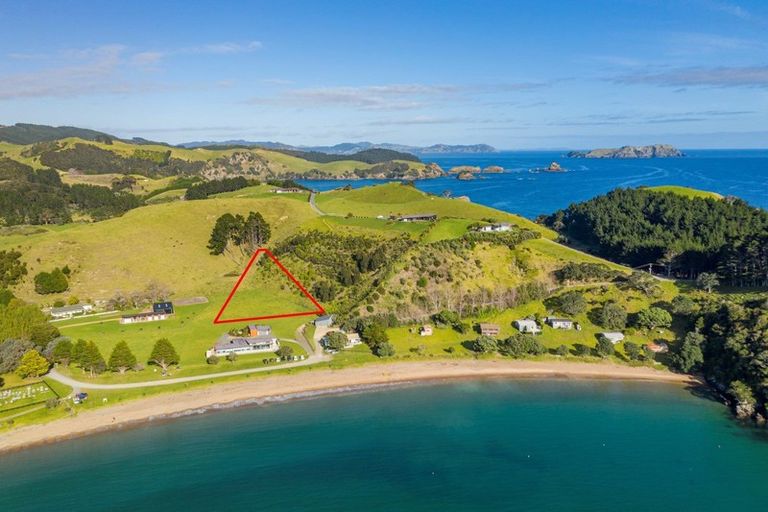 Photo of property in 93a Mahinepua Road, Kaeo, 0478
