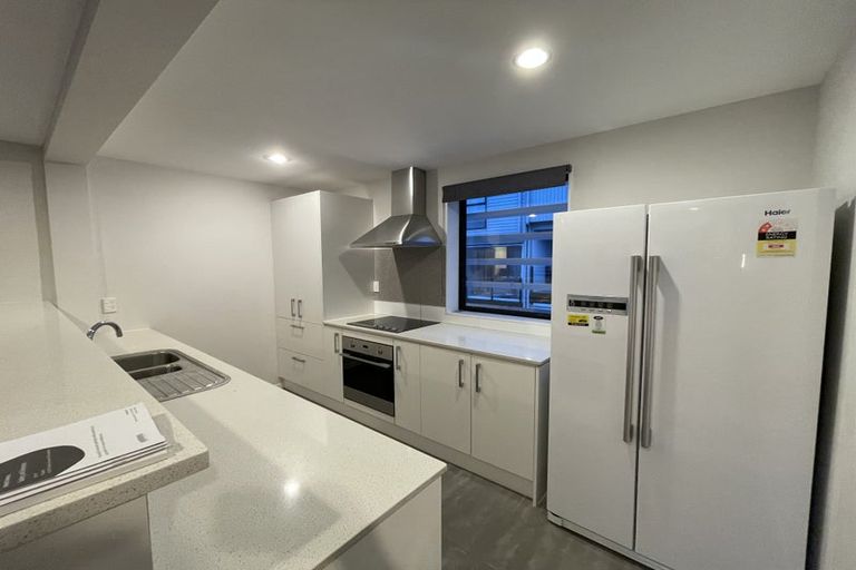 Photo of property in 2/10 Silver Moon Road, Albany Heights, Auckland, 0632