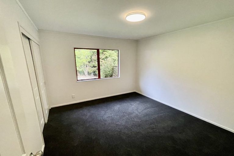 Photo of property in 169 Vaughans Road, Okura, Albany, 0792