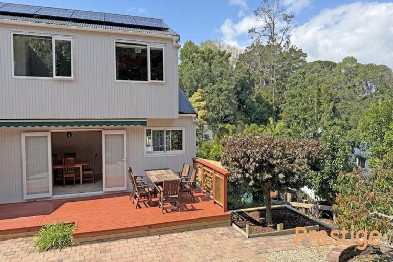 Photo of property in 29 Holyoake Place, Chatswood, Auckland, 0626