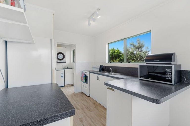 Photo of property in 2/21 Alexander Street, Papakura, 2110