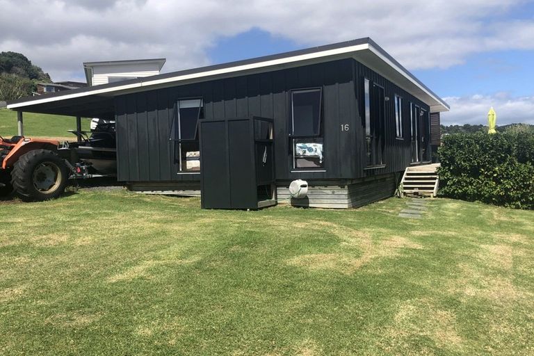 Photo of property in 16 Lang Road, Langs Beach, Waipu, 0582