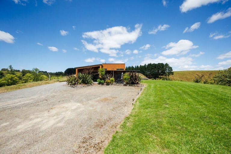 Photo of property in 981 Colyton Road, Bunnythorpe, Feilding, 4775