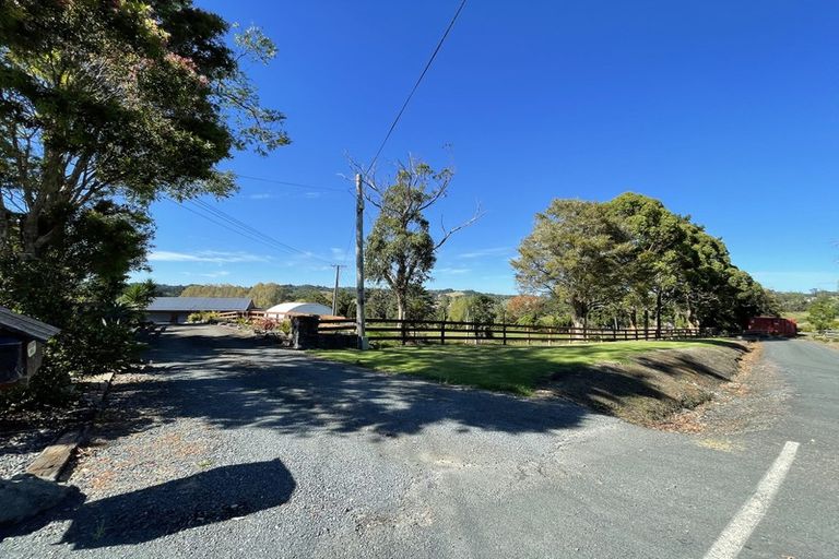 Photo of property in 36 Jeffs Road, Dairy Flat, Albany, 0794