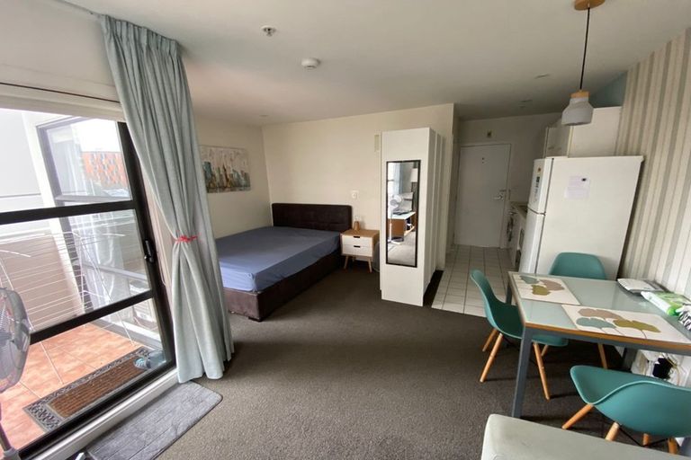 Photo of property in Oakwood Hall Apartments, 6b/81 Wakefield Street, Auckland Central, Auckland, 1010
