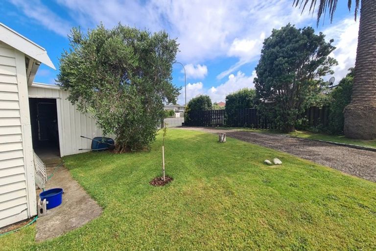 Photo of property in 147 Tasman Street, Opunake, 4616