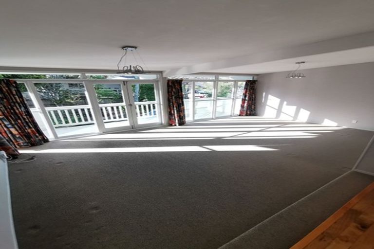 Photo of property in 10 Pennycook Place, Sunnyhills, Auckland, 2010