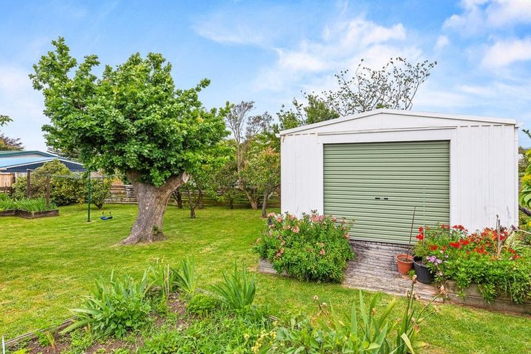Photo of property in 3 Sharda Grove, Paraparaumu Beach, Paraparaumu, 5032