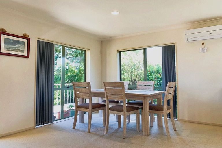 Photo of property in 72a Hepburn Road, Glendene, Auckland, 0602