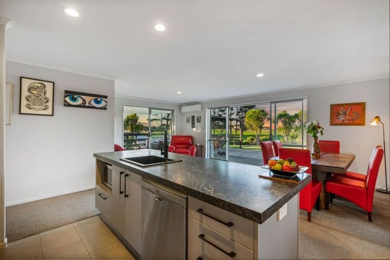 Photo of property in 296a Oaia Road, Muriwai, Waimauku, 0881