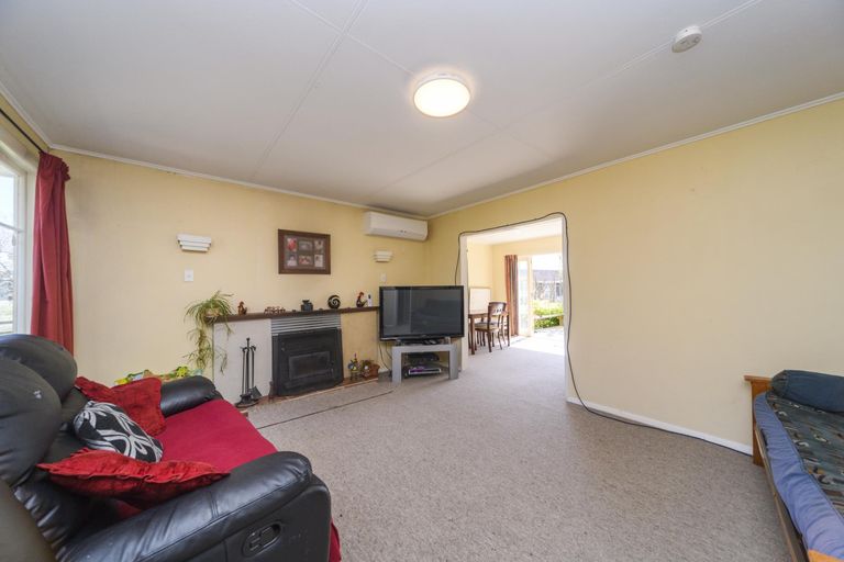 Photo of property in 14 Marsden Place, Awapuni, Palmerston North, 4412
