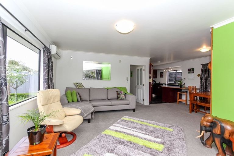 Photo of property in 5a Clovelly Street, Brooklands, New Plymouth, 4310