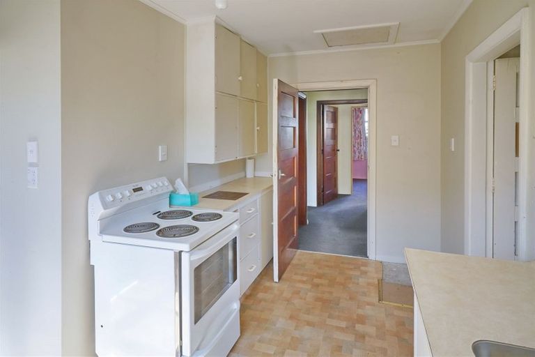 Photo of property in 71 Garreg Road, Bryndwr, Christchurch, 8052