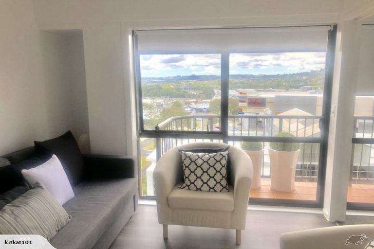 Photo of property in The Rennaissance, 12h/18 Ronwood Avenue, Manukau, Auckland, 2104