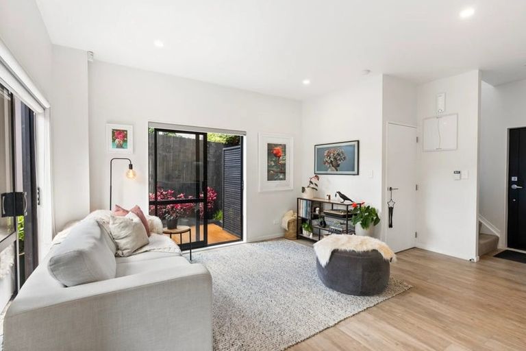 Photo of property in 8a Edgar Pearce Place, Howick, Auckland, 2014