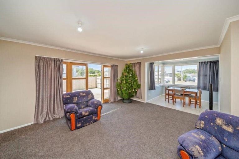 Photo of property in 5 George Street, Hawera, 4610
