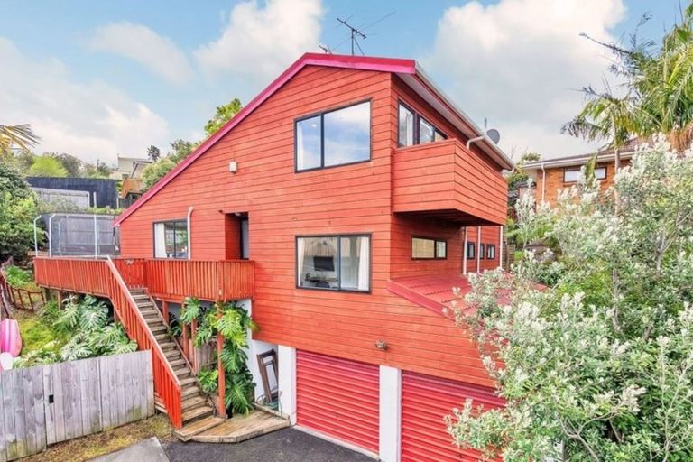 Photo of property in 1/65 Nigel Road, Browns Bay, Auckland, 0630