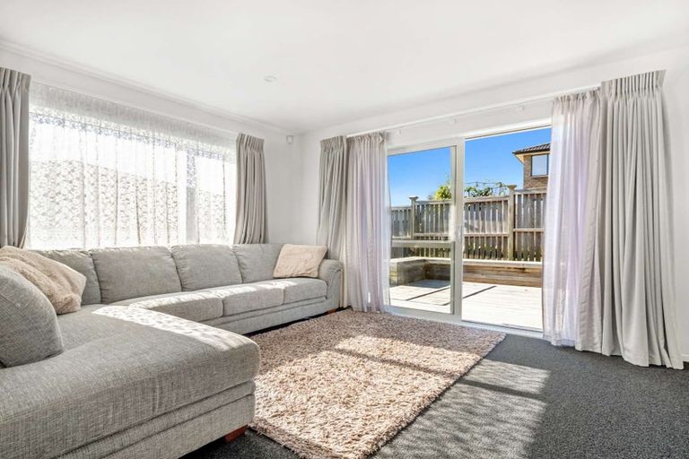 Photo of property in 8 Verdot Close, Kumeu, 0810