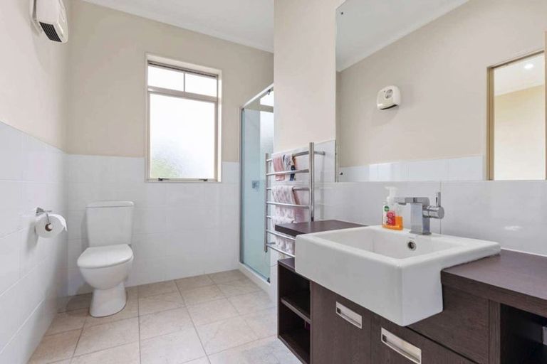 Photo of property in 27 Amaretto Avenue, Flat Bush, Auckland, 2019
