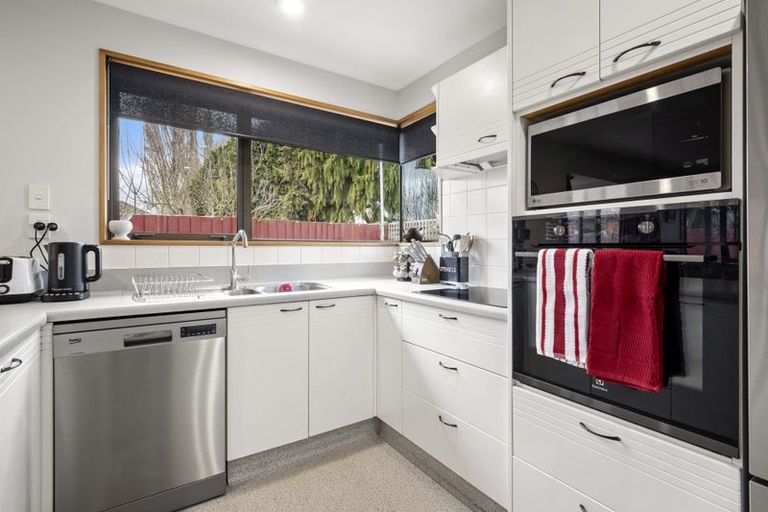 Photo of property in 1/2 Hare Street, Ilam, Christchurch, 8041