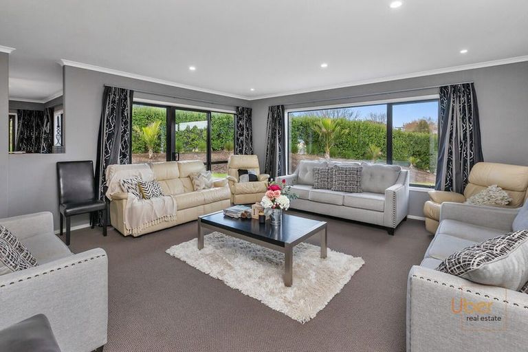 Photo of property in 19 Woodland Road, Maungaturoto, 0588