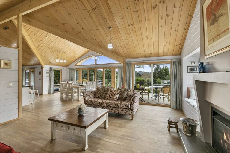 Photo of property in 31b Kakariki Way, Whitemans Valley, Upper Hutt, 5371