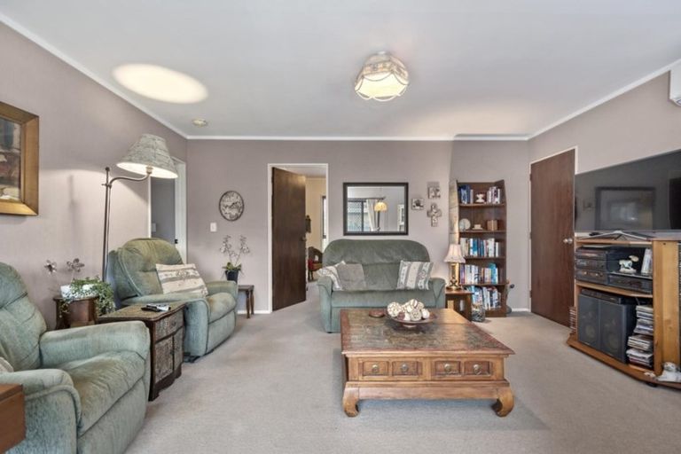 Photo of property in 2a Compton Place, Mount Maunganui, 3116