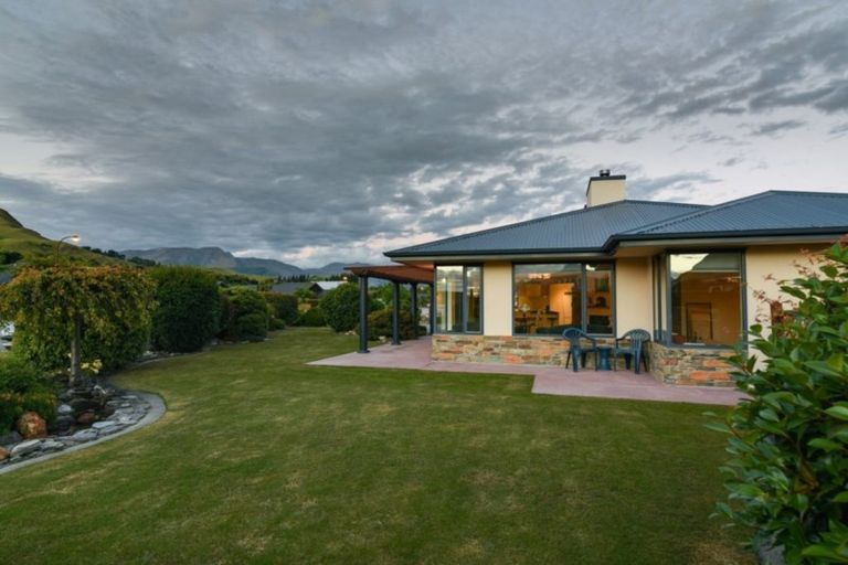 Photo of property in 12 Mavora Road, Lake Hayes, Queenstown, 9304
