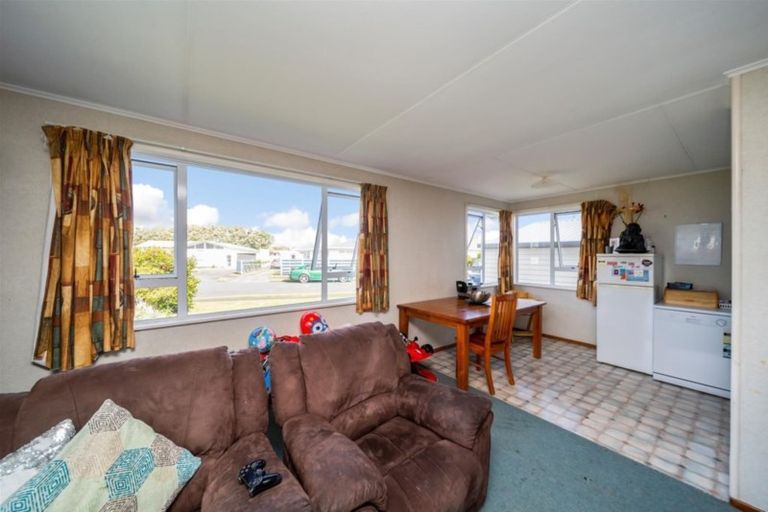 Photo of property in 7 Ngaio Place, Hawera, 4610