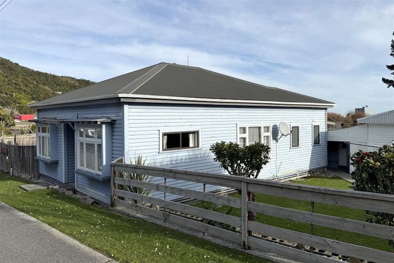 Photo of property in 182 Bright Street, Cobden, Greymouth, 7802