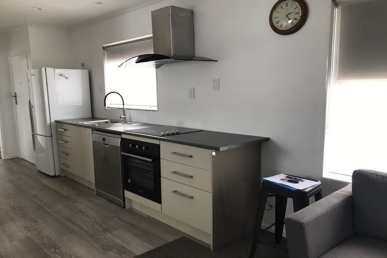 Photo of property in 352 Hardy Street, Nelson, 7010