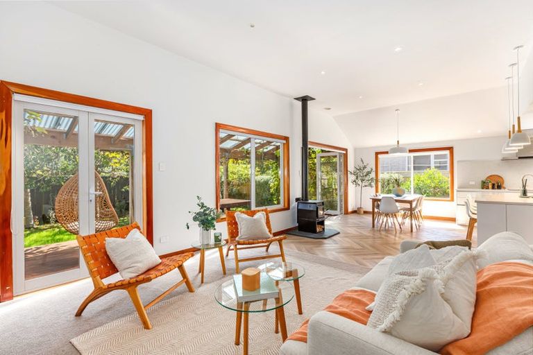 Photo of property in 254 Muritai Road, Eastbourne, Lower Hutt, 5013