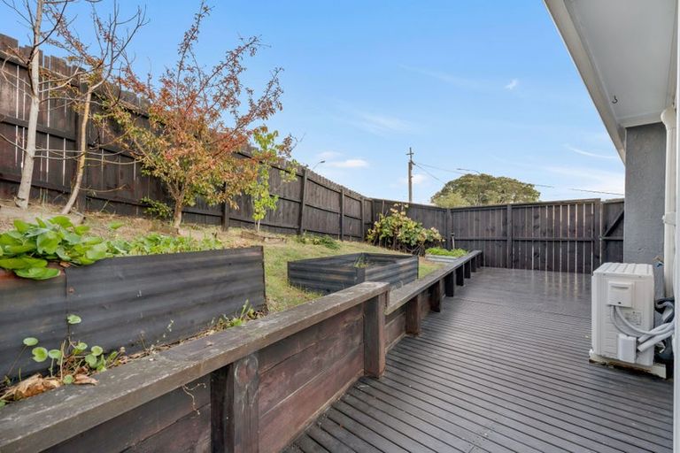 Photo of property in 1/109 Target Road, Totara Vale, Auckland, 0629