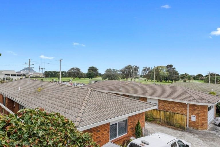 Photo of property in 4 Palm Court, Mount Maunganui, 3116